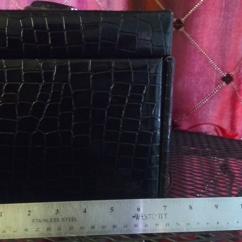 Makeup Storage Case - Picture 7 of 16